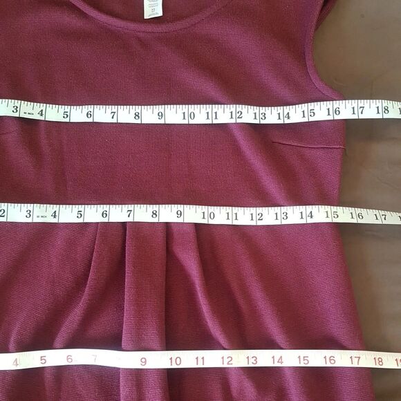 Old Navy Womens Dress Maternity  Size XS  Sleeveless Textured Pleated Knit Short - Picture 9 of 10